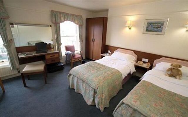 The Newington Hotel