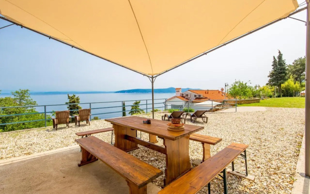 Apartments with a parking space Moscenicka Draga, Opatija - 7766