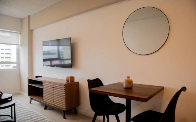 Striking 1BR in Miraflores