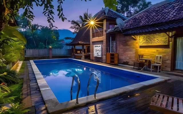 Manohara Borobudur Cultural Center