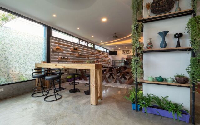 OYO 1123 The One Health Care and Apartment