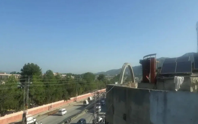 Lalazar Hotel & Restaurant