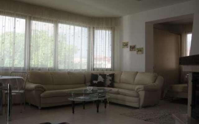 Sveti Stefan Guest House