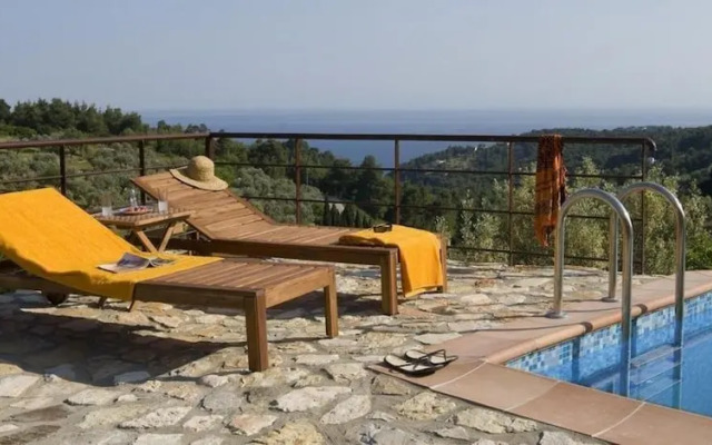 Poikilma Alonissos Villas Villa Petra 105m2