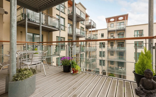 The Holyrood Road Residence - Rsa 120172