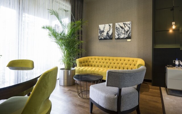 7 Rooms - Adults Only