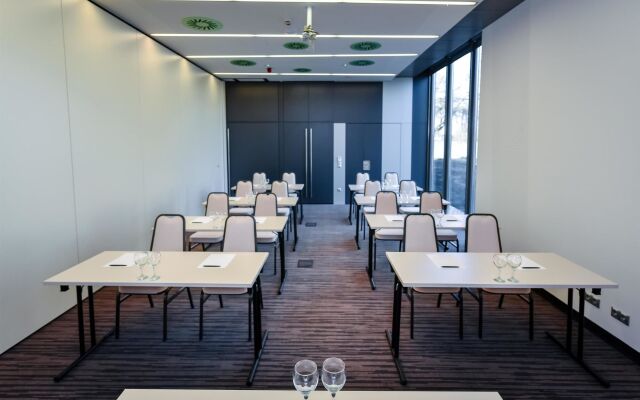 Best Western Plus Lakeside Hotel