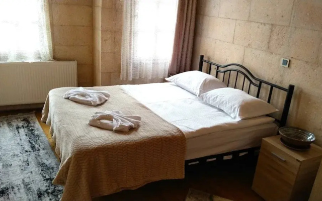 Ekoton Cave Hotel