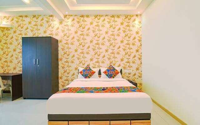Fabhotel The Golden Leaf