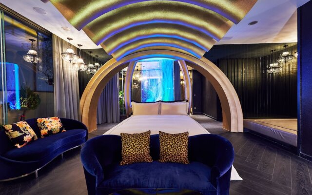 Holiday Inn City Ballet