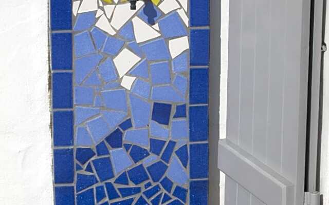 Les Yeux Bleus Bed & Breakfast