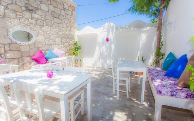 Alacati Alanur Otel