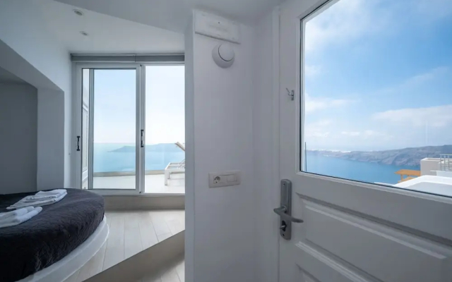 Anemos Cave Suites