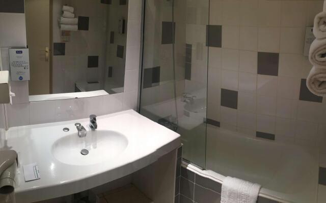 Kyriad Angoulême Nord Champniers - Hôtel & Résidence