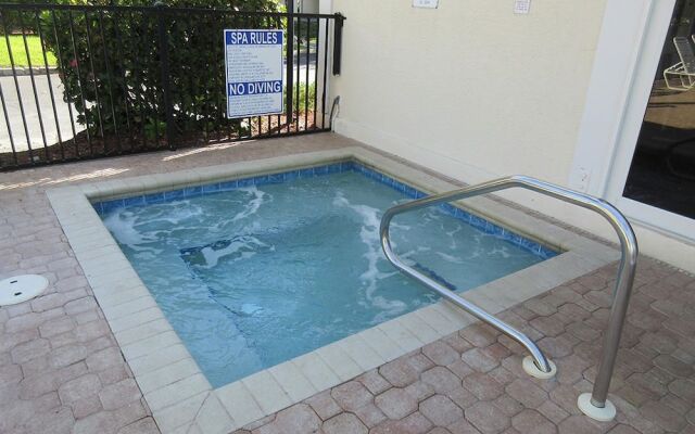 Hibiscus Pointe 564 by RedAwning