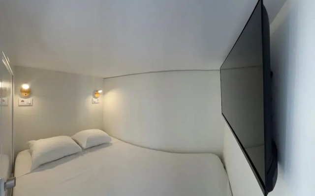 Hospederia Almundo by Alexandra Realty