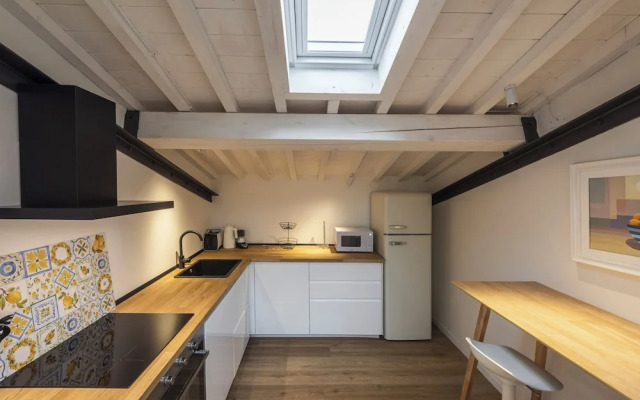 Salutati Apartments by MMega