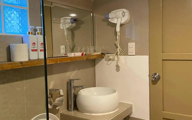 IL Mare Sakura Resort Boracay