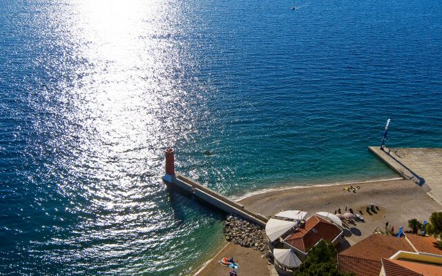 Apartment Mici 1 - great location and relaxing: A1  Cres, Island Cres