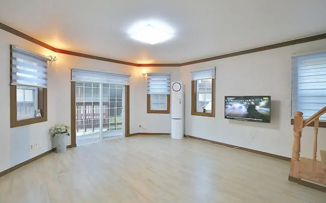 Haena Pension