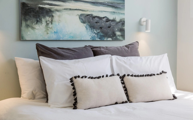 Surfside Cudmirrah Beach