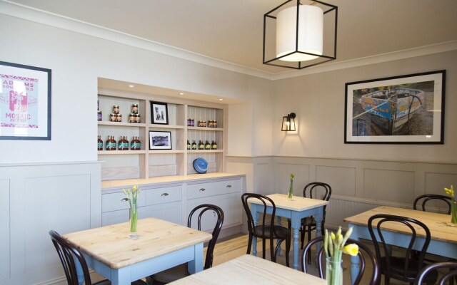 The White Horse Blakeney