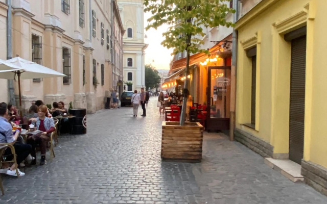 Апарт-готель в центрі Львова на вул. Лесі Українки 19/15