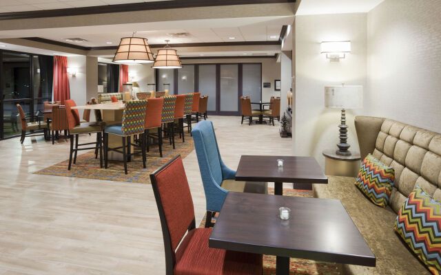 Hampton Inn Minneapolis-Roseville