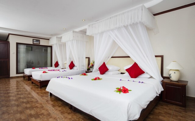 Rock Water Bay Beach Resort & Spa