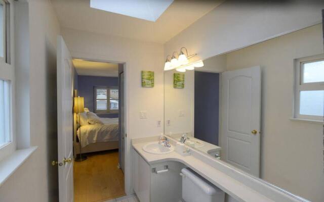 Marpole Guest House