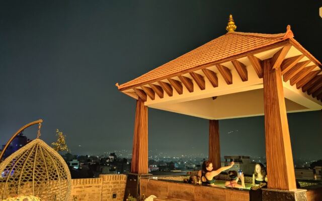 Arushi Boutique Hotel
