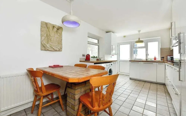 Host Stay Oxford Street House