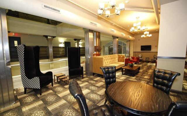 The Brewhouse Inn & Suites