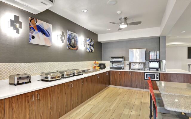 Executive Residency by Best Western Navigator Inn & Suites