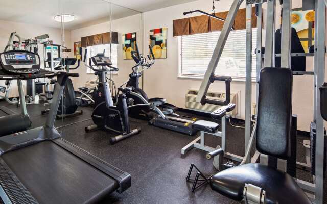 Best Western Plus Northwest Inn & Suites
