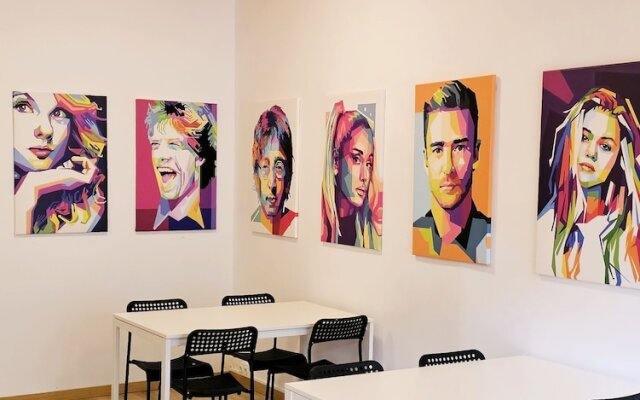 Arc House Pop Art