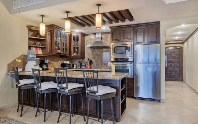 Sonoran Sky 1BR Upper SKY 406 by Casago