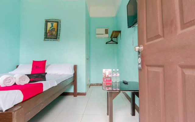 RedDoorz @ Dinagpan Street Coron