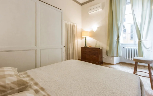 Pandolfini Courtyard