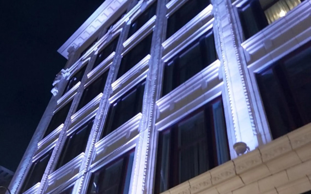 Strathcona Hotel