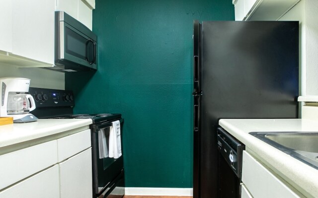 Stylish North Austin Apartments by WanderJaunt