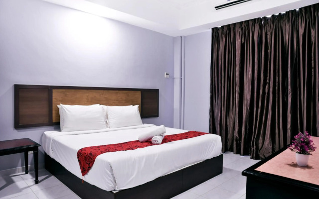 Leisure Cove Hotel & Apartments