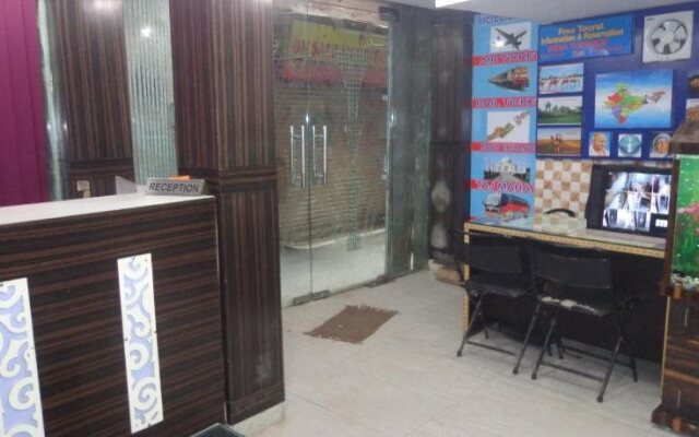 Hotel Darpan Palace