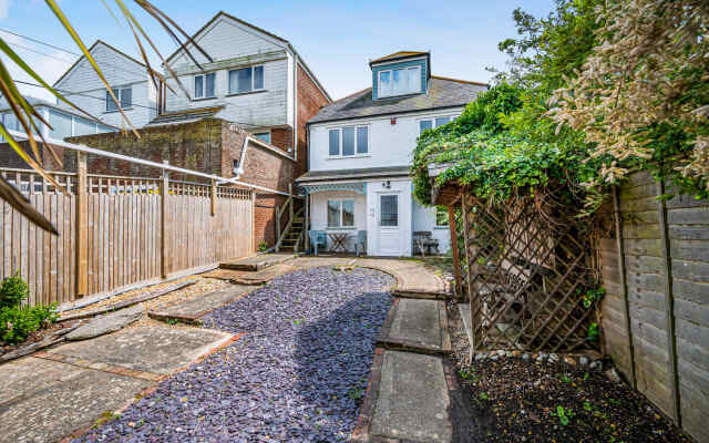 Family Beachfront House Pevensey Bay Sleeps 10