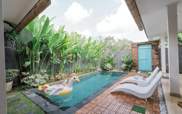 Villa Leya & Leon Canggu - Private 3BR Villa with Pool
