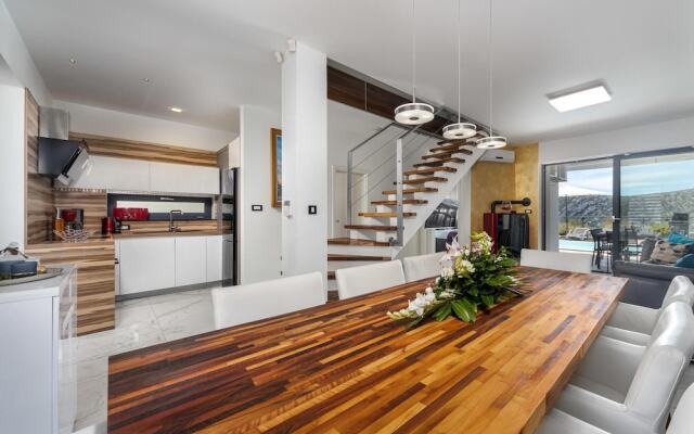 Stunning Home in Kostelj With Wifi and 4 Bedrooms