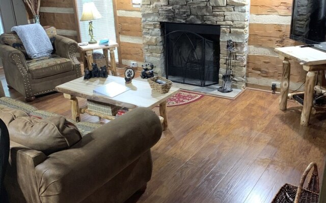 Hanky Panky 1 Bedroom Cabin