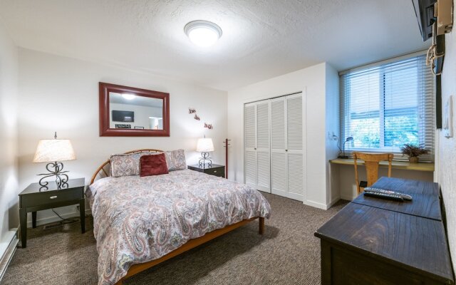 Pay Day Condominiums