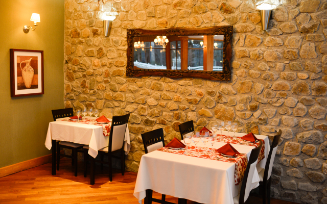 Altos Ushuaia Hotel & Resto