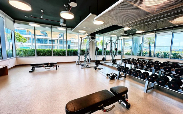 Contemporary 1BR w Dubai Marina Glimpse